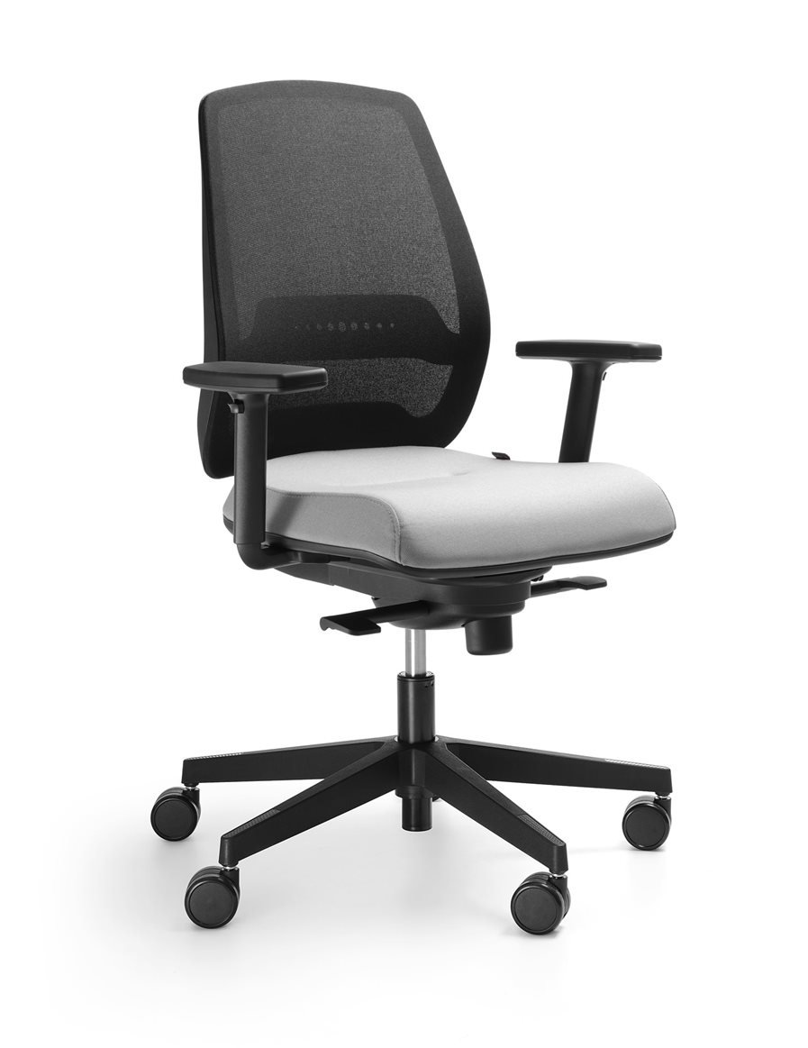 2017 06 08 mo102p49 black A