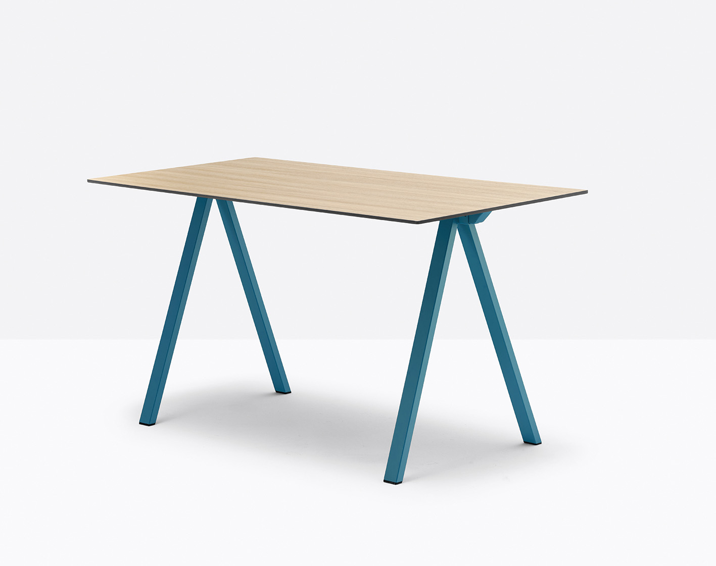 Arki Desk ARK7 139x69 BL500 COP4529 low