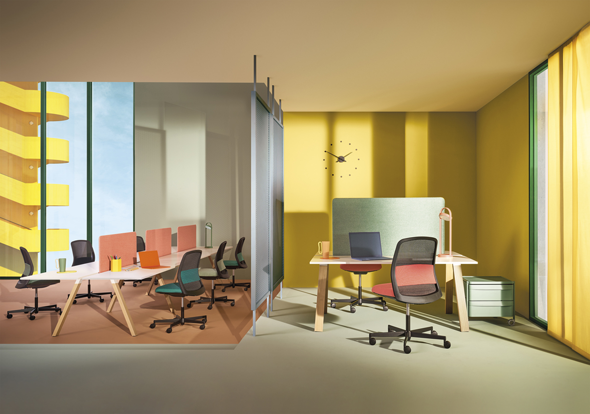 Arki Table Desk ambientata 2024 low