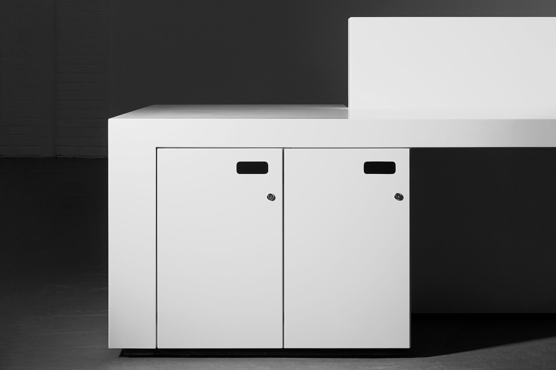 Blok Modular Reception Desk in Solid Surface detail