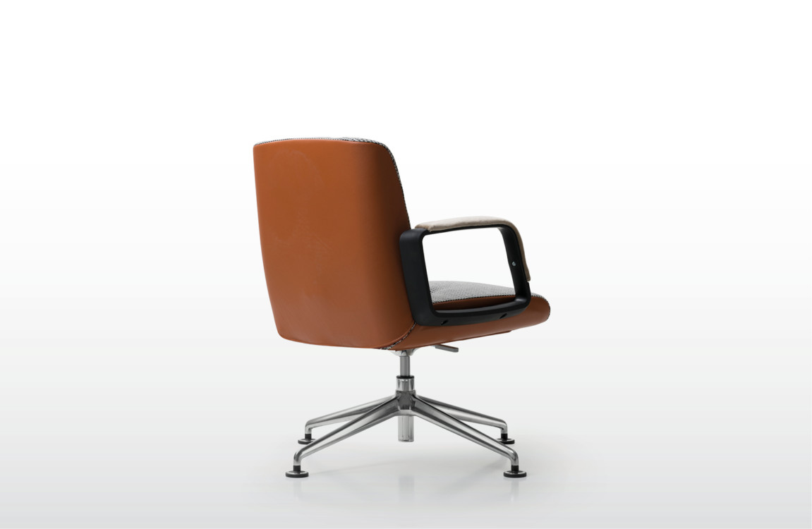 CHARLES GALLERY 12 1151x750