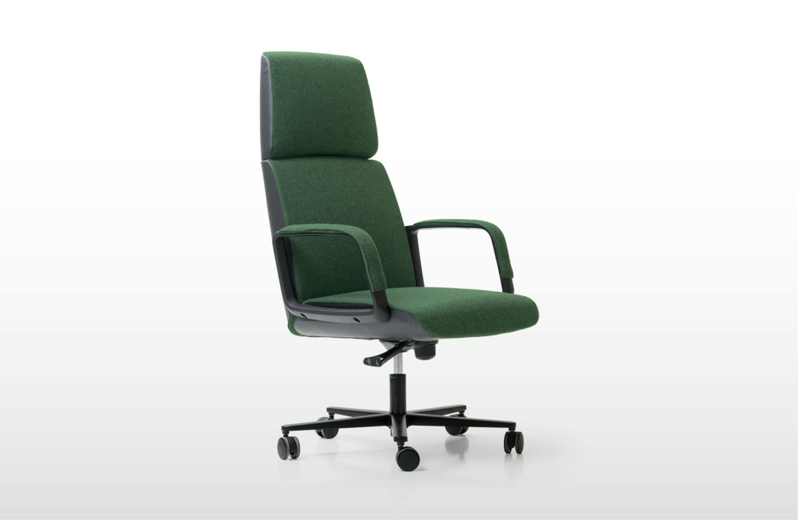 CHARLES GALLERY 2 1151x750