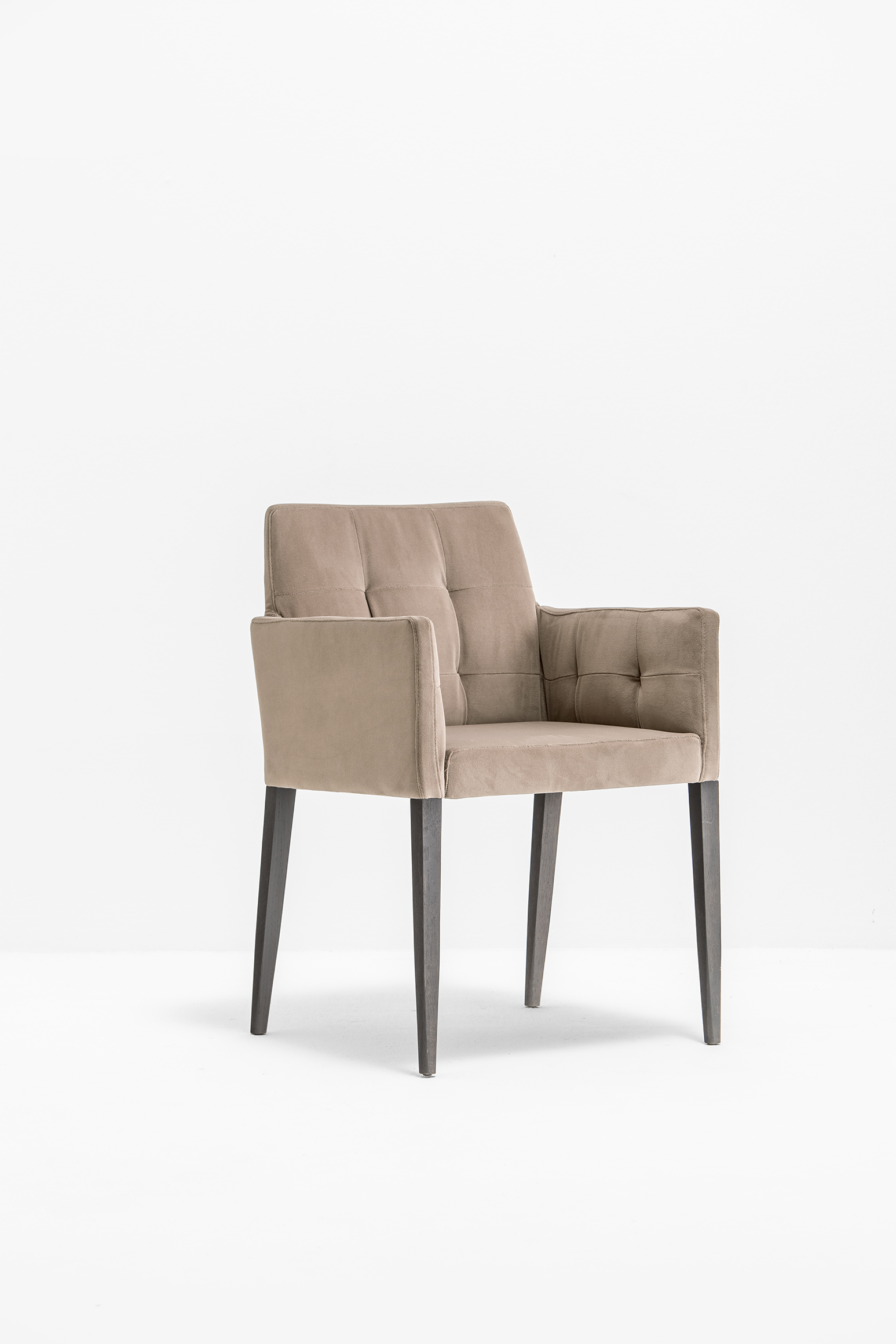 Dress 536 H44 W2 low