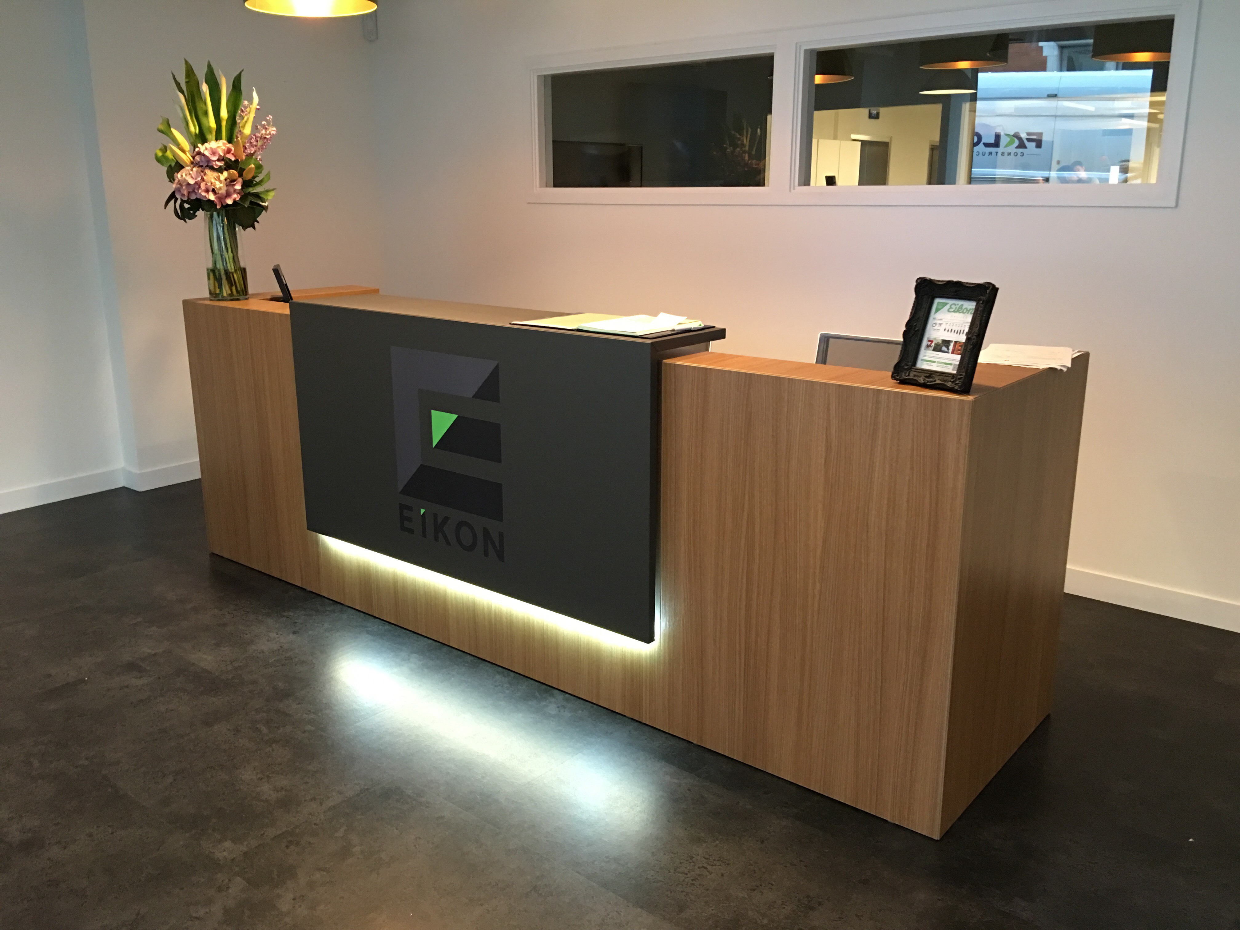 Quadrifoglio Z2 Reception Counter - Stunning Italian Reception Desk