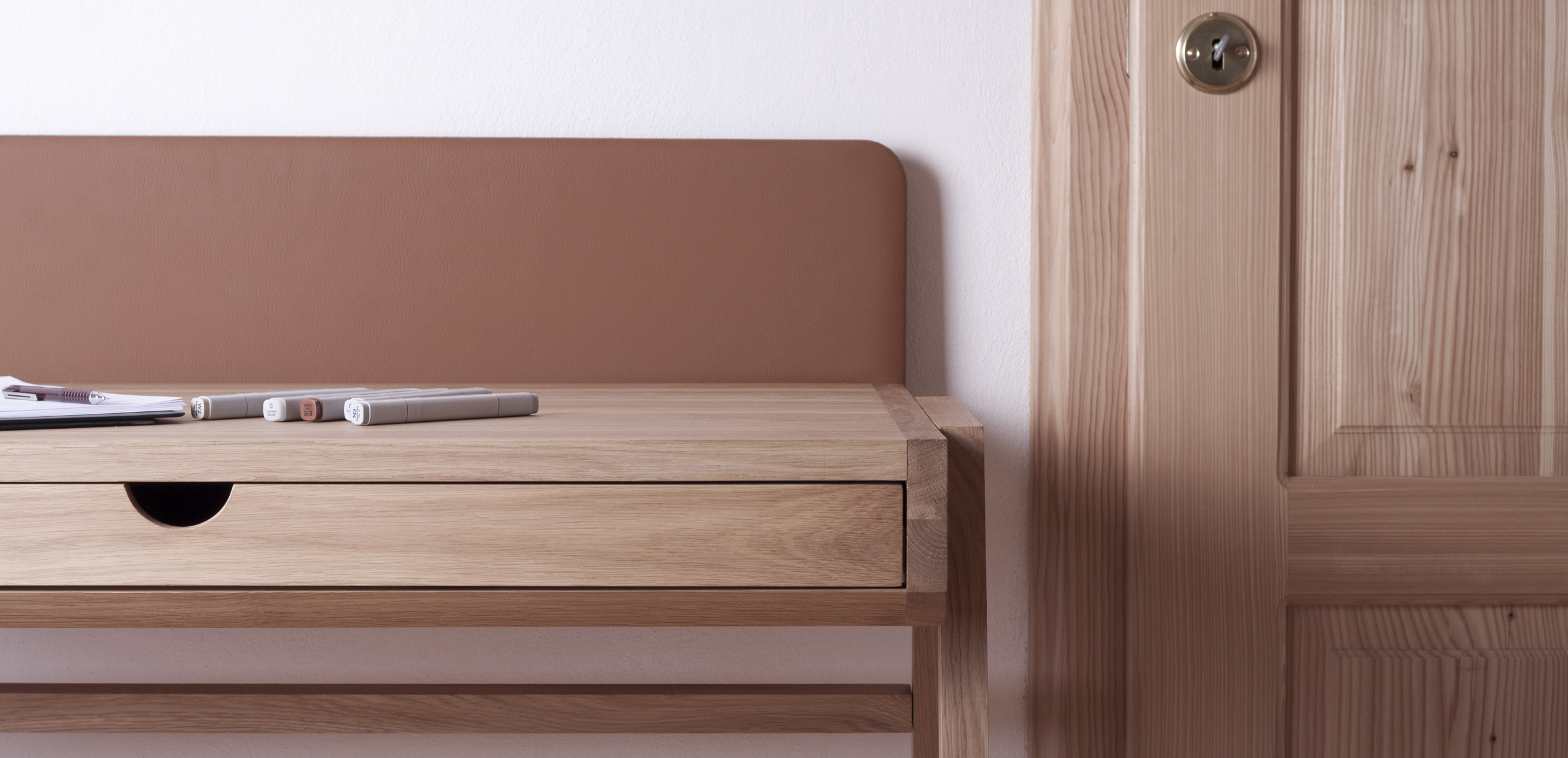 Grafo desk by Metafor 3 4 weeks 1