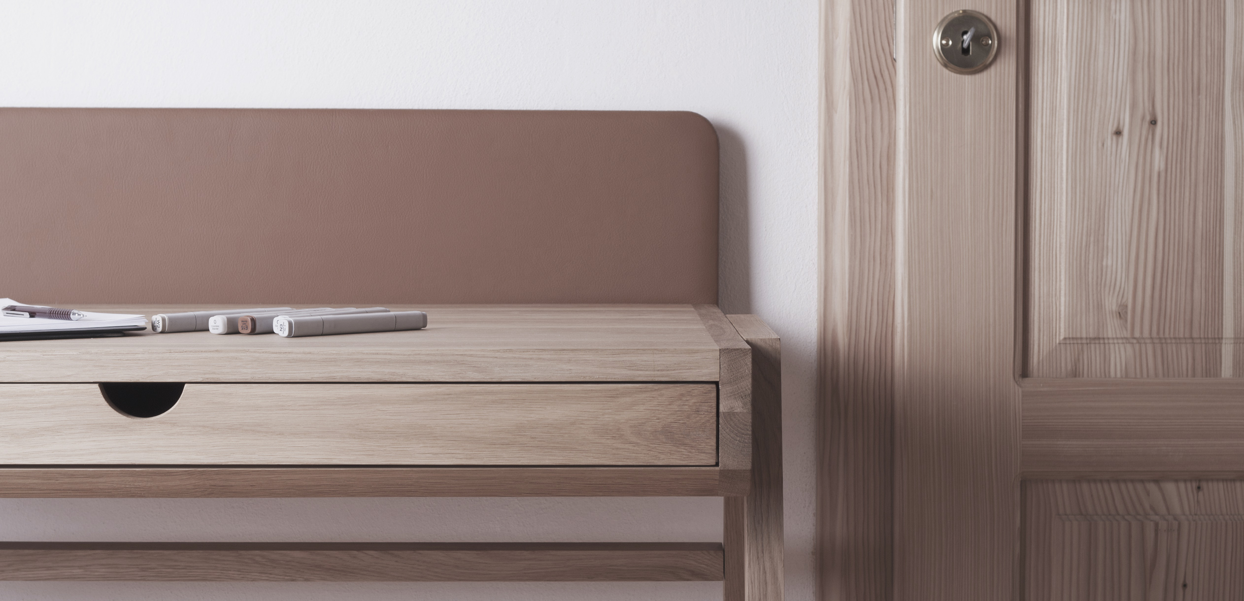 Grafo desk by Metafor 3 4 weeks 10