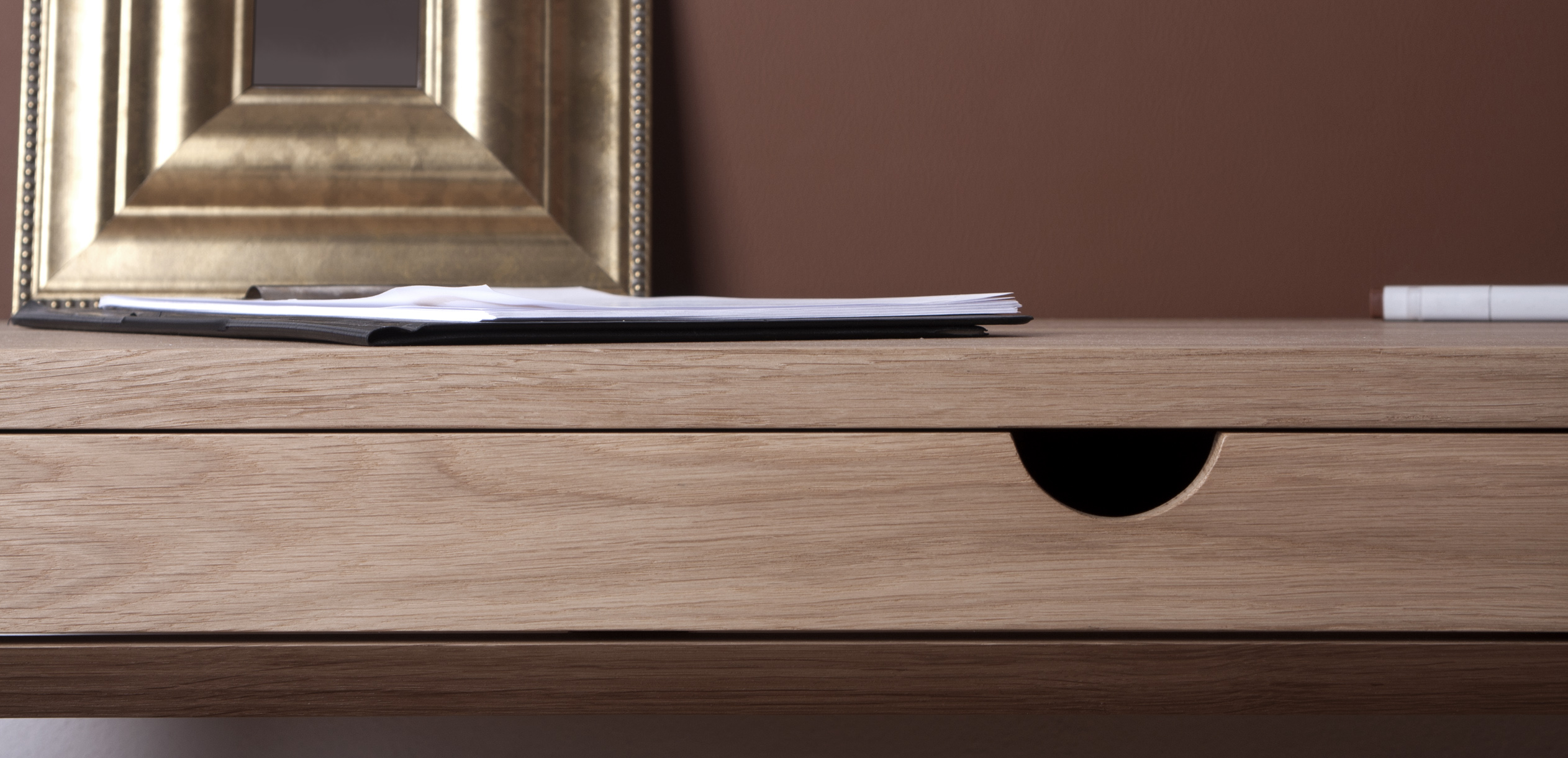 Grafo desk by Metafor 3 4 weeks 2