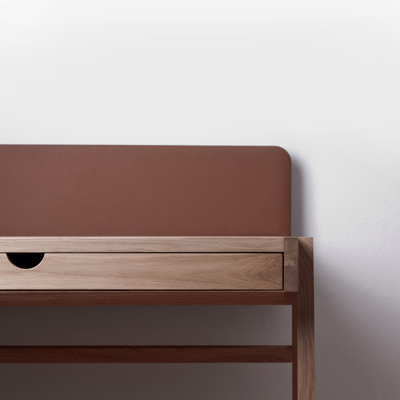 Grafo desk by Metafor 3 4 weeks 8