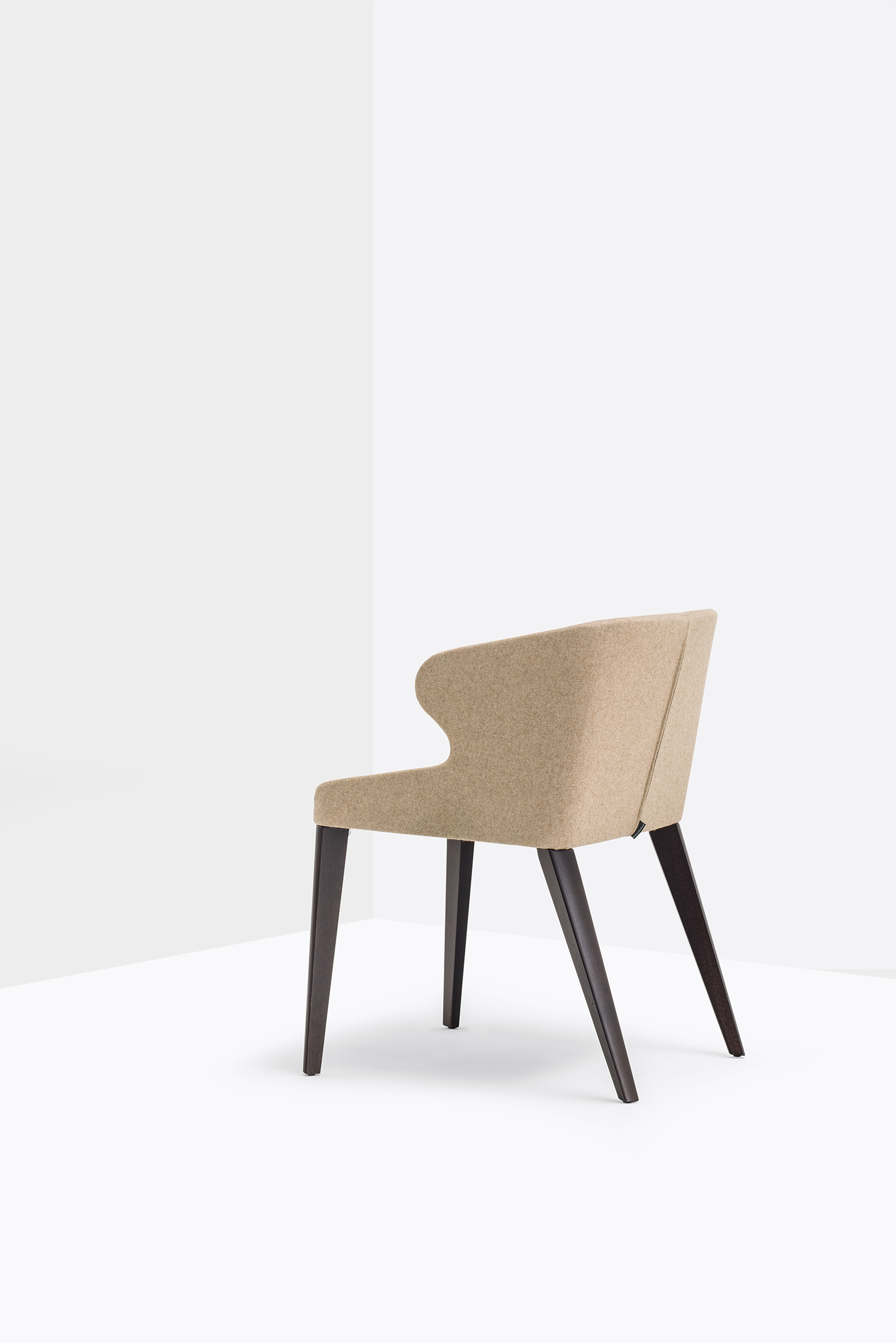 Leila 681 C04 W4 low