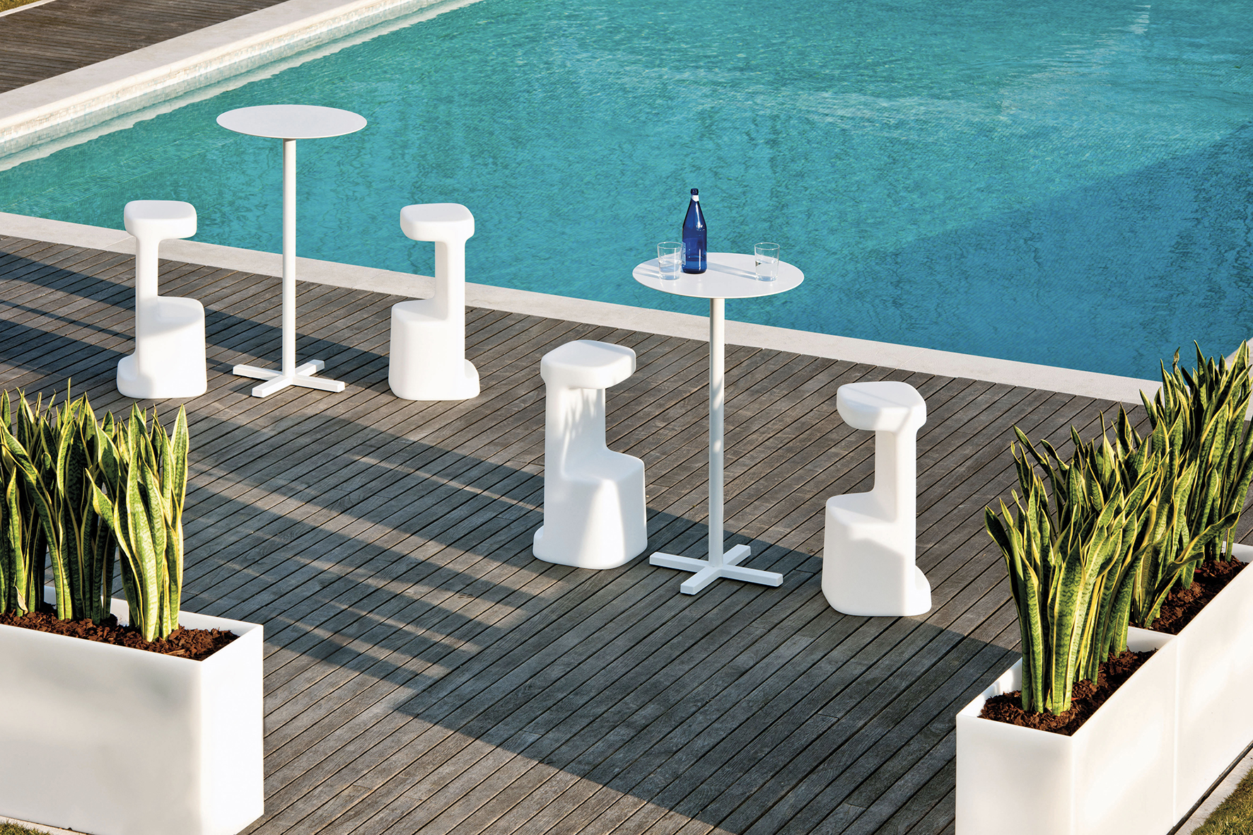 Serif 860 BI ambientata low