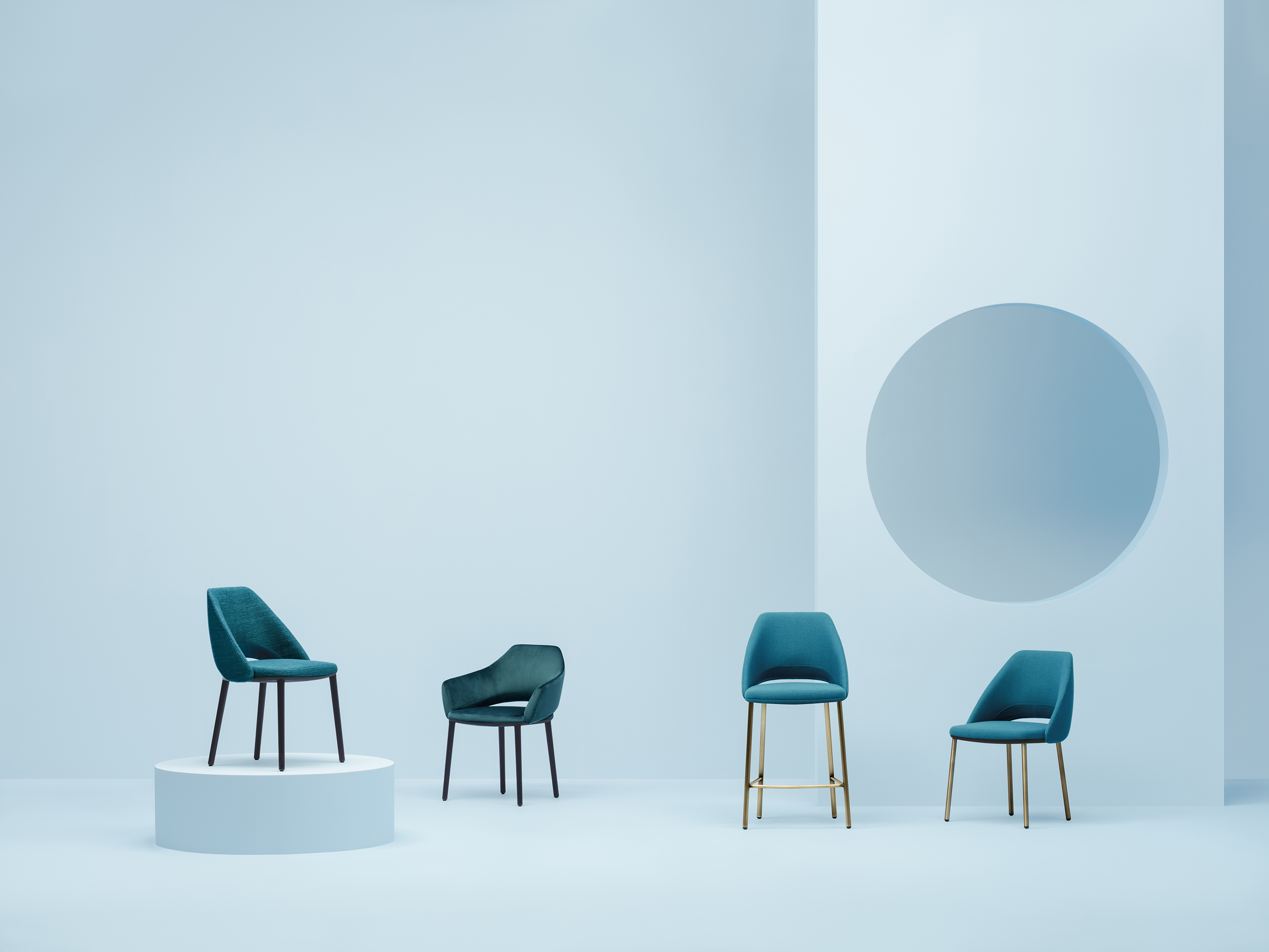 Vic Chair family low