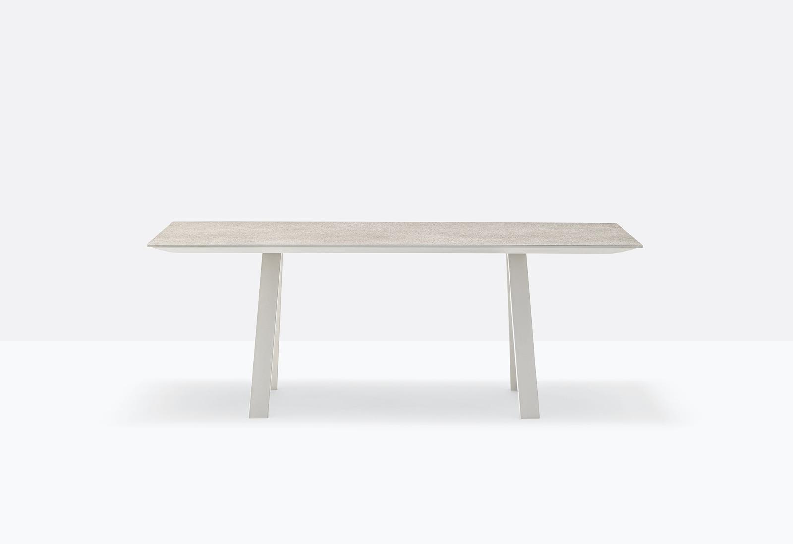 arki table ark outdoor still 04
