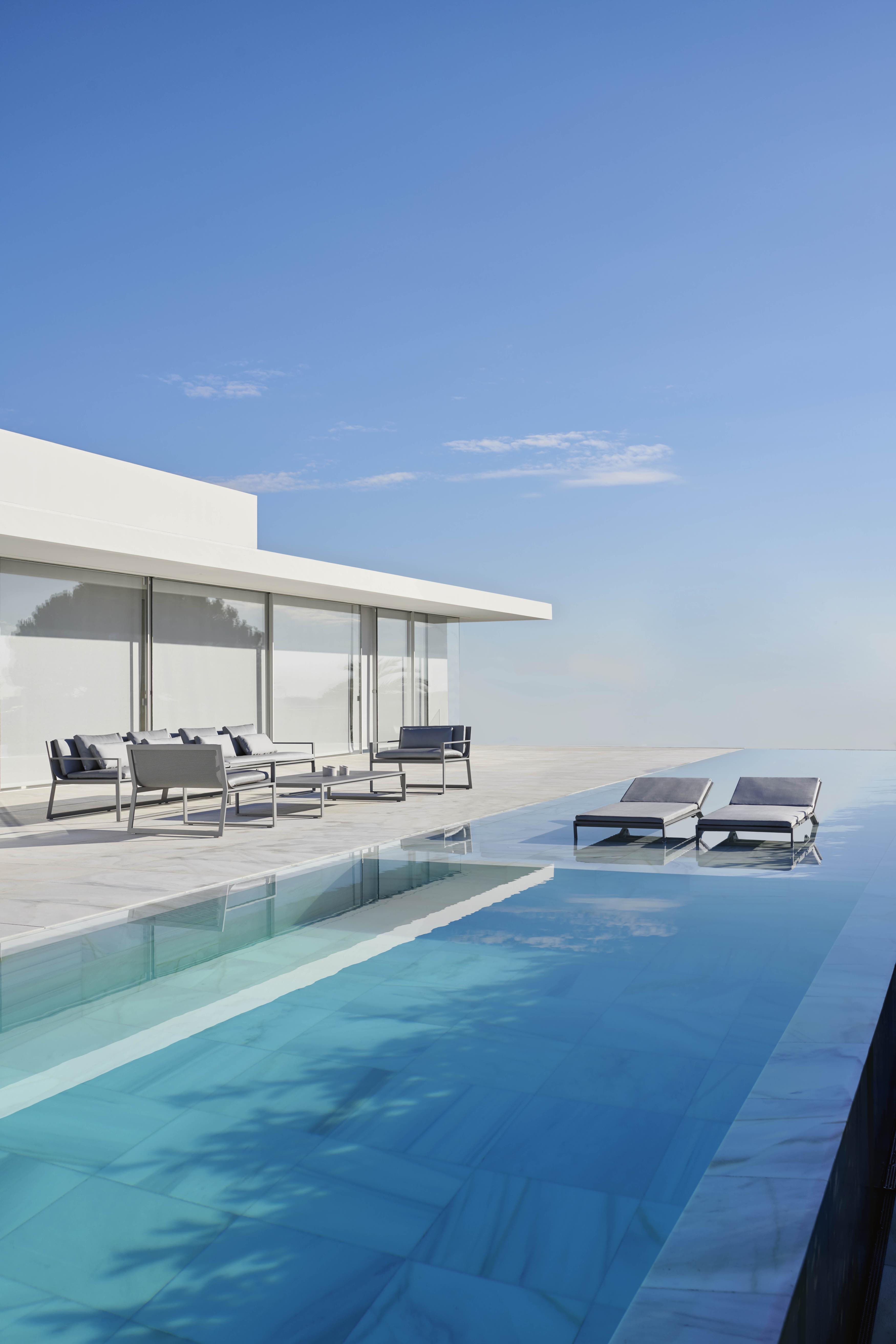 blau composition signal grey