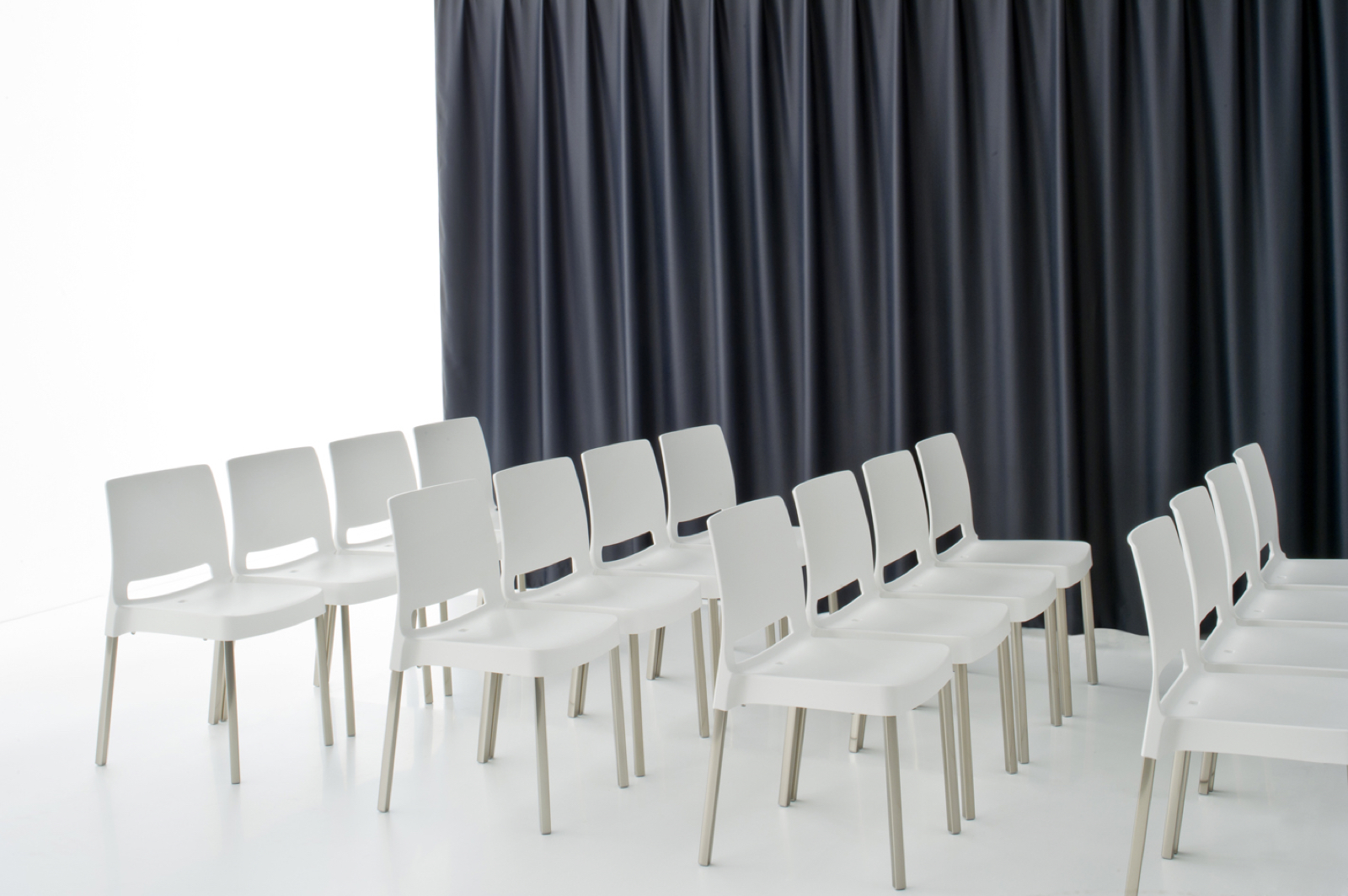 web JOI 870 BI AMBIENTATA 03 low