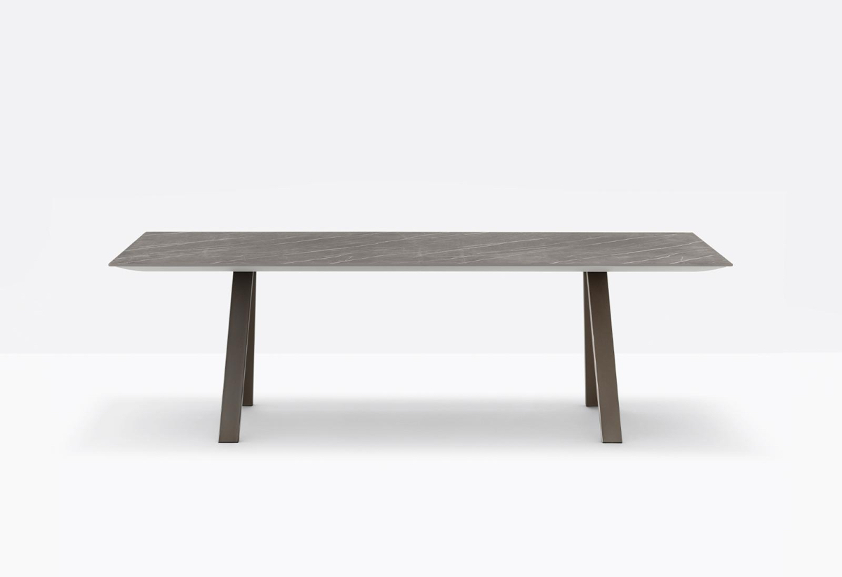 web arki table ark outdoor still 4