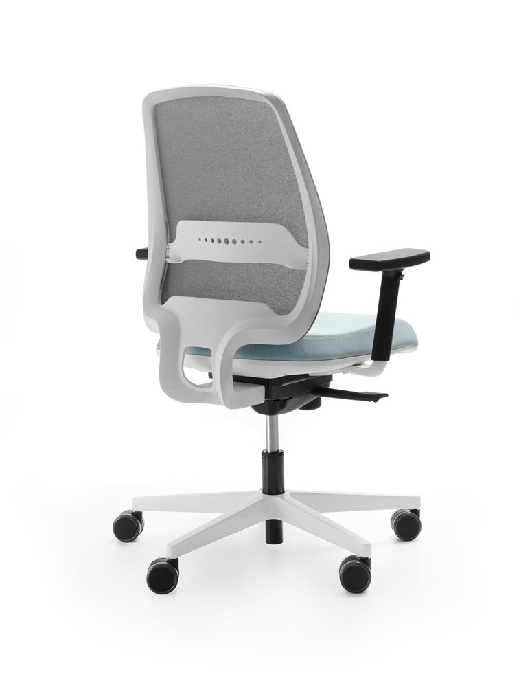 2017 06 08 mo102p49 white 2