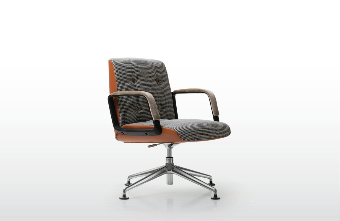 CHARLES GALLERY 10 1151x750