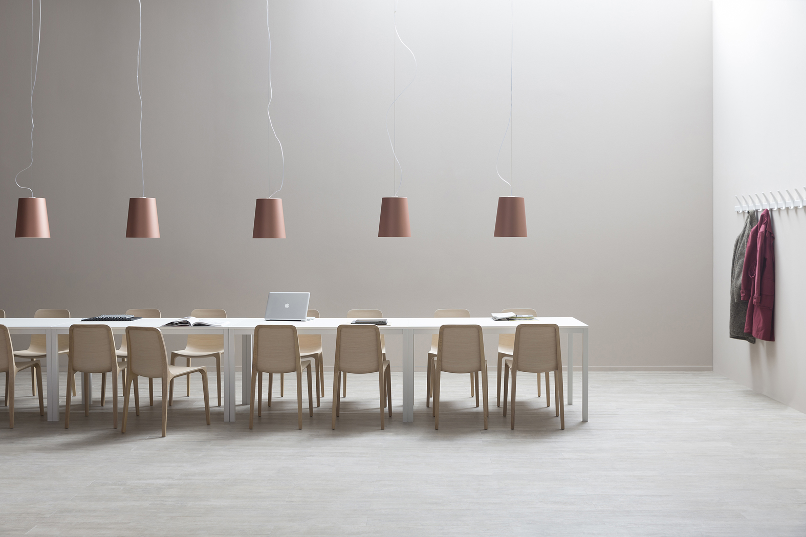 FRIDA 752 RS+TAVOLO KUADRO TK2 139X79 BI200 low