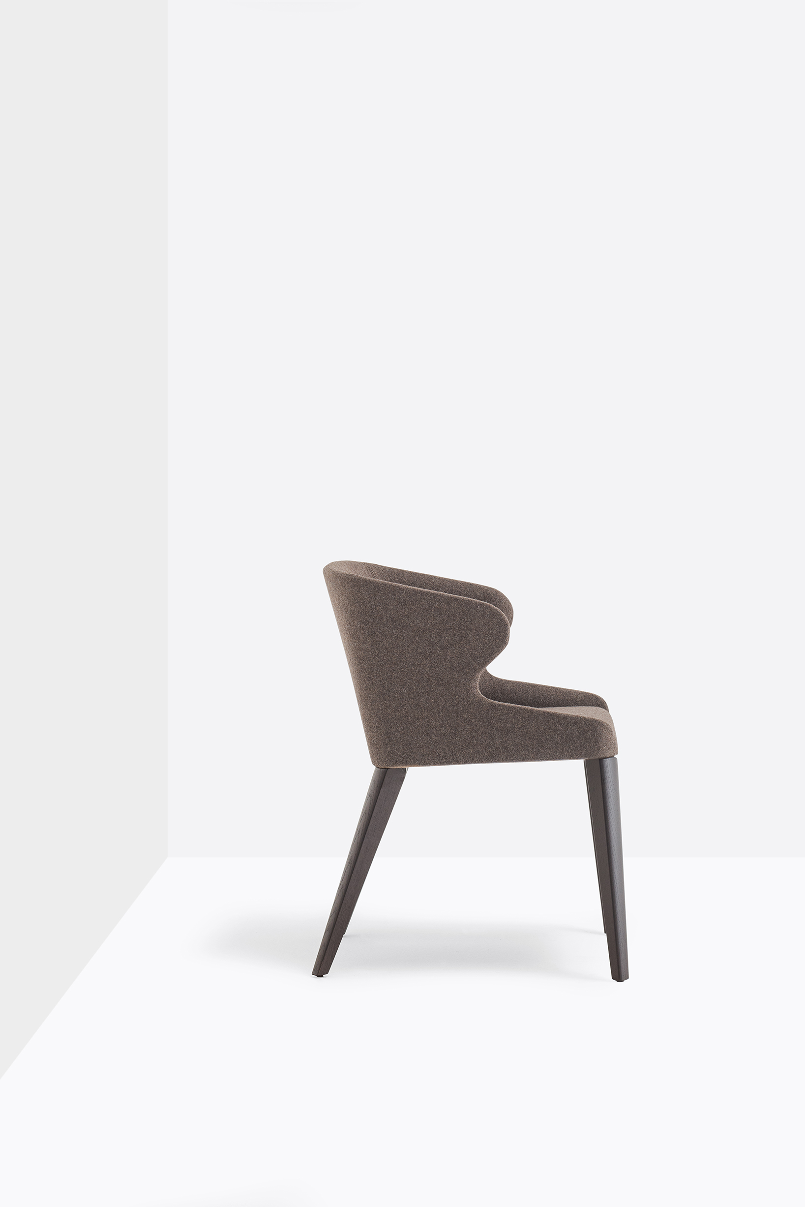 Leila 681 G116 W2 low