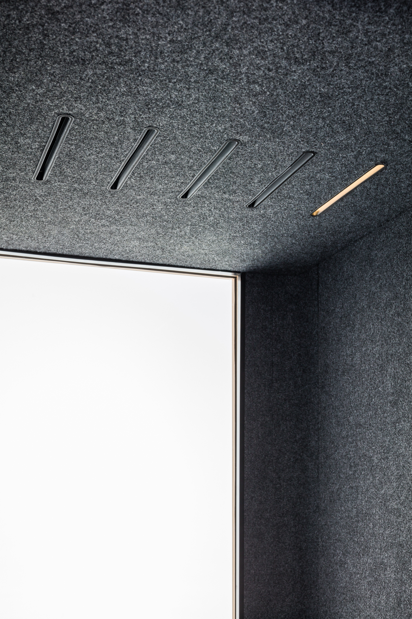 MuteDesign Space S 11