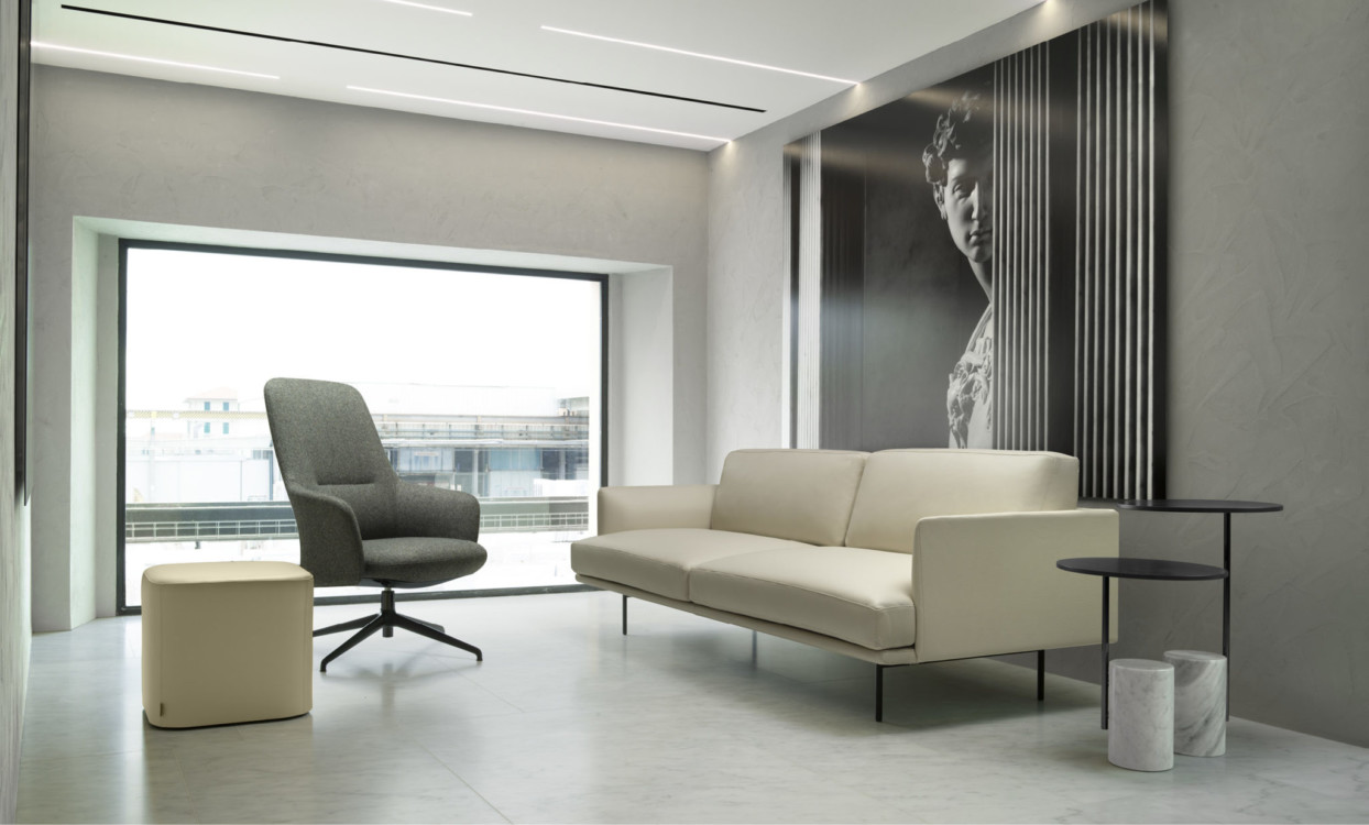 NEW YORK GAL 1244x750