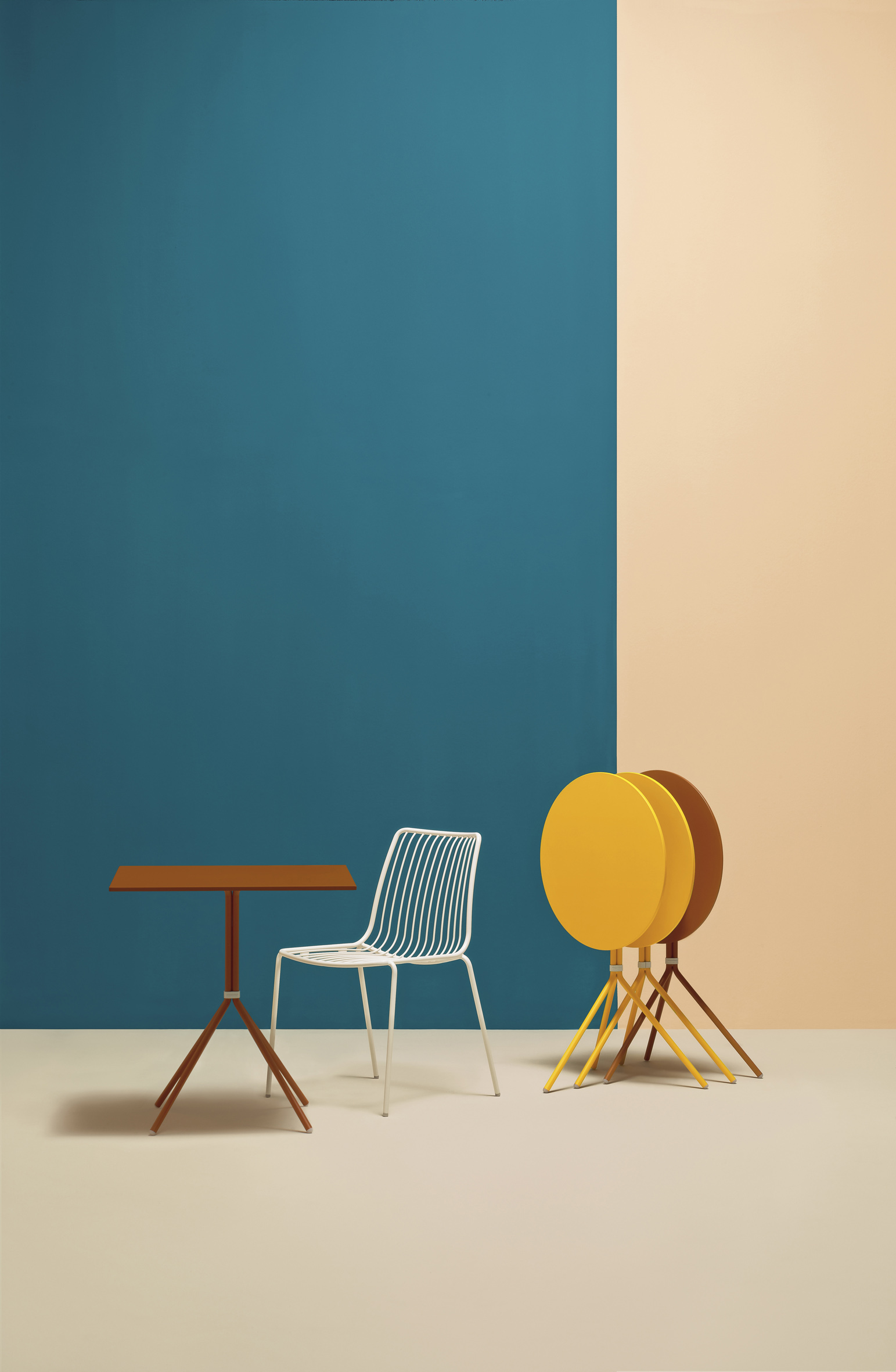 NOLITA TABLE FAMILY low