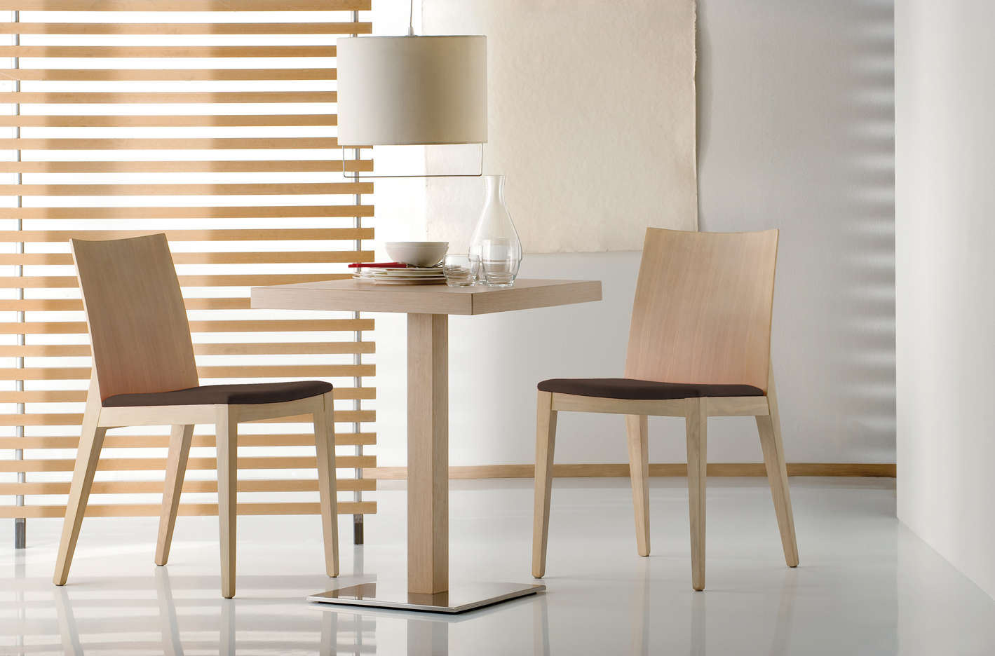 TWIG 429 RS E TAVOLO INOX 4402RV RS low