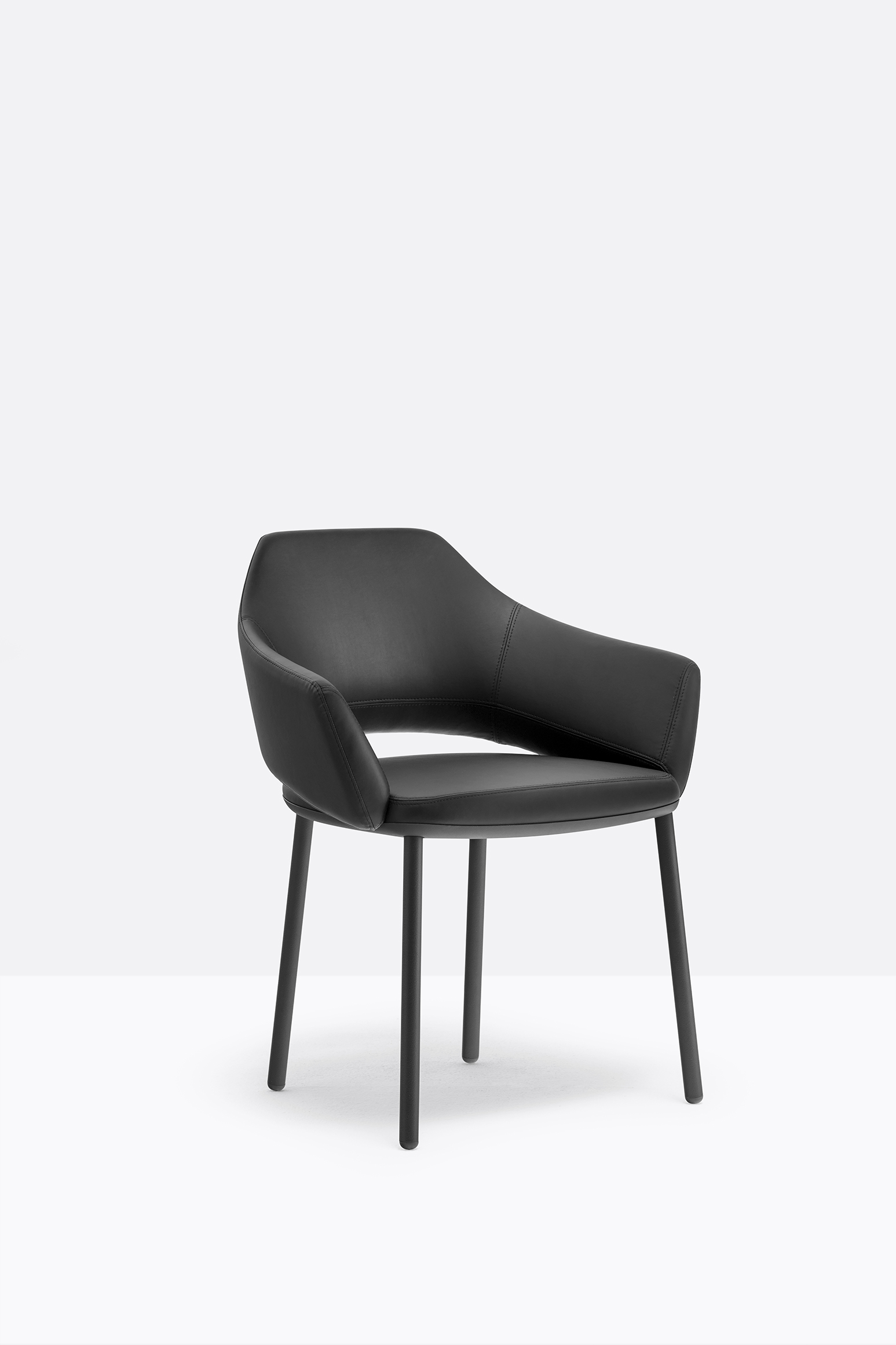 Vic 647 H26 NERO low