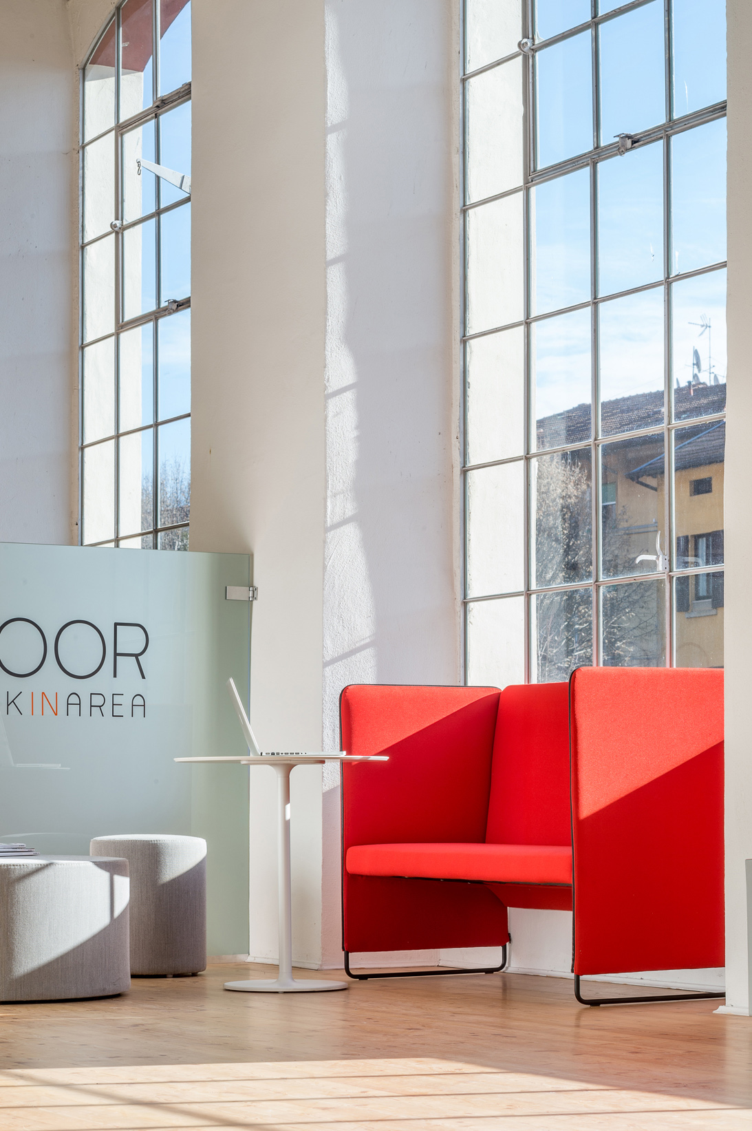 ZIPPO ZIP2P H100 C77 AMBIENTATA 02 low