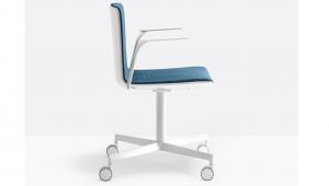 Noa Swivel Chair by Pedrali