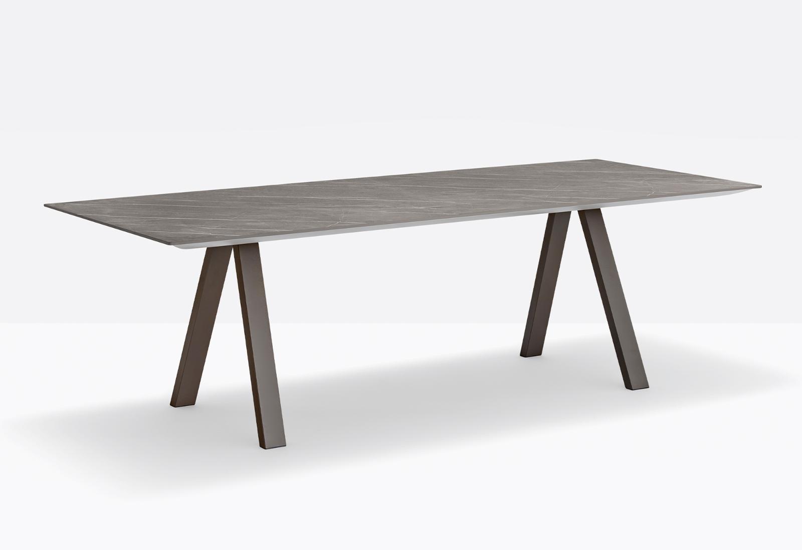 arki table ark outdoor still 02