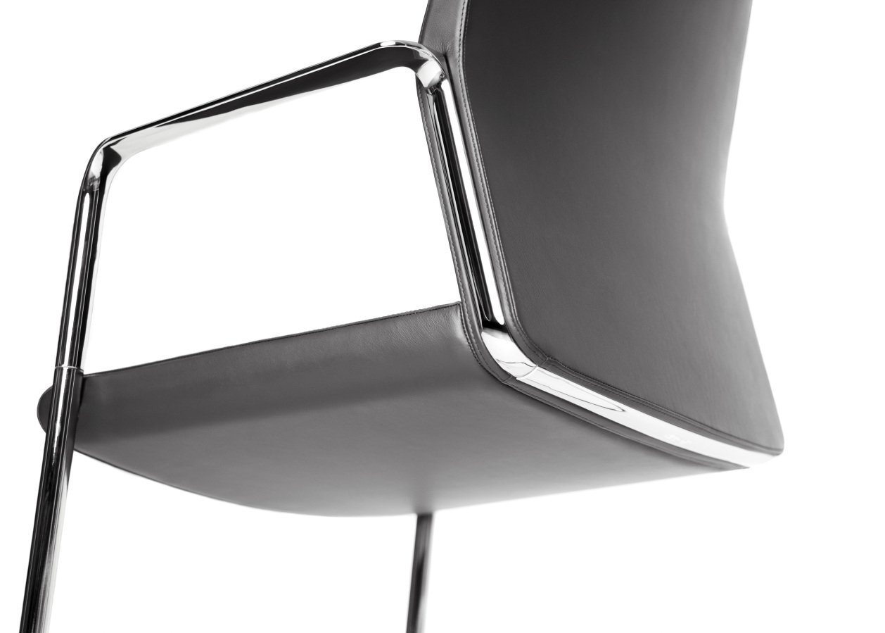 d0569982 1260 899 d0569982902201a236cb28ed5b9669e4