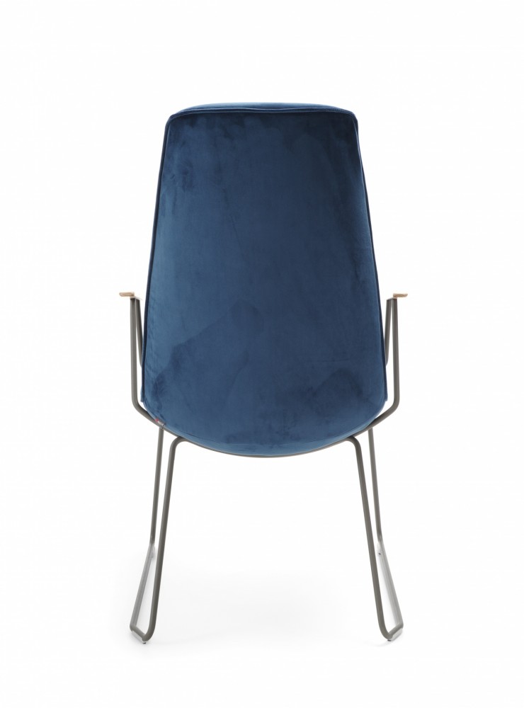 lm427p 5 crop 740 1000