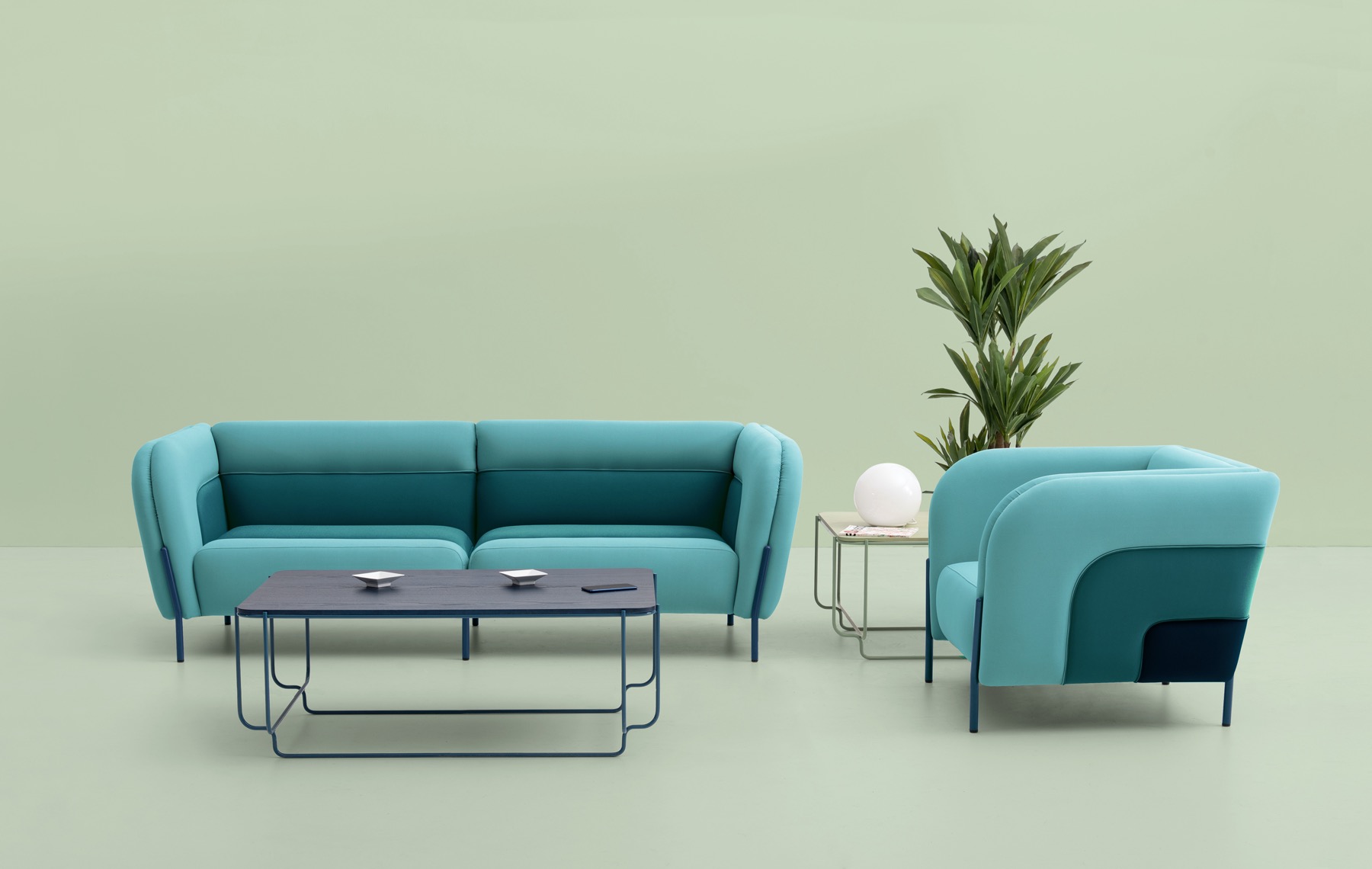 tm leader contract sofa swan 948 e 01